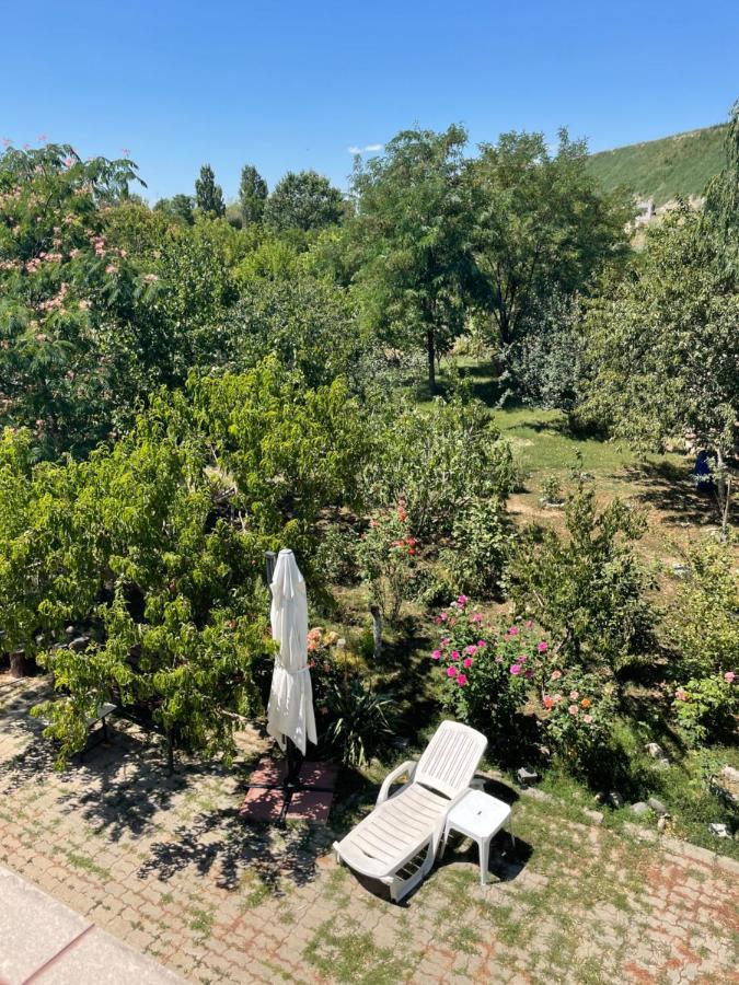 City Garden Escape Popesti-Leordeni Eksteriør billede